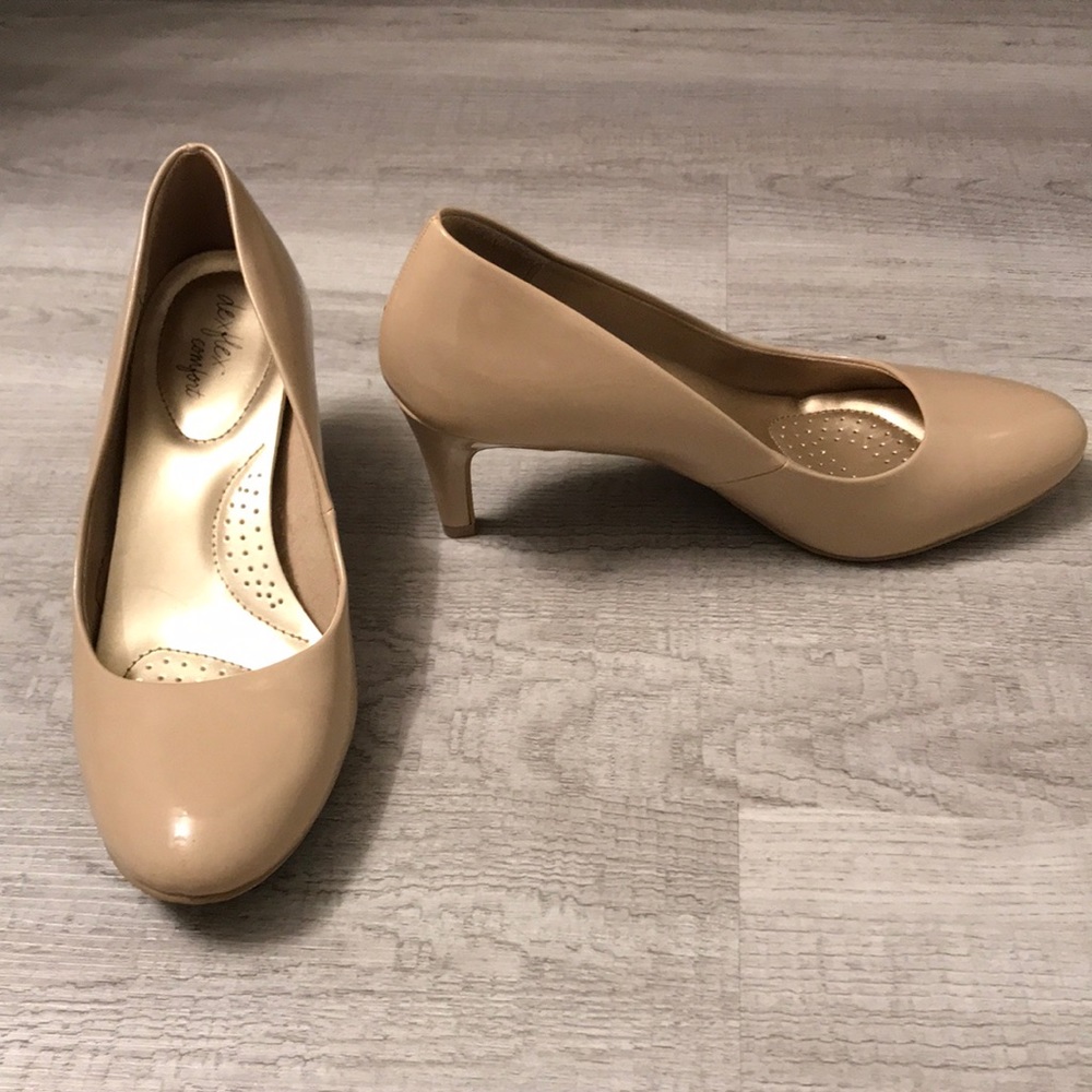 Dexflex comfort Nude heels